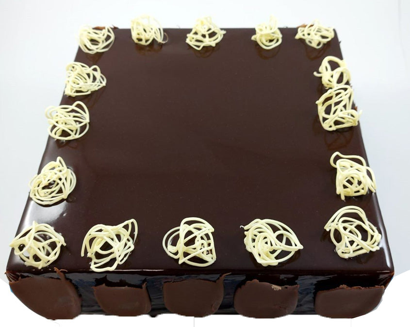 Heavenly Chocolate Cake (25-30 people)